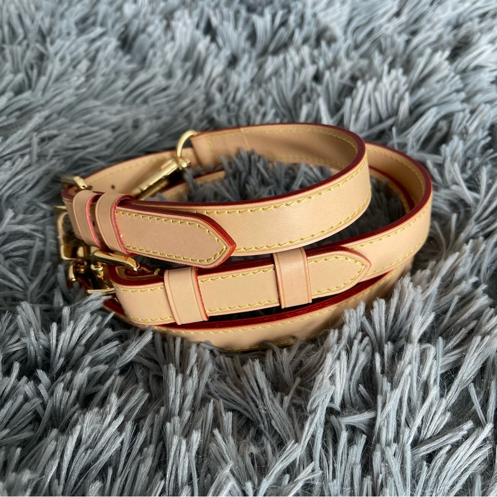 ✨SOLD✨Genuine vachetta strap
